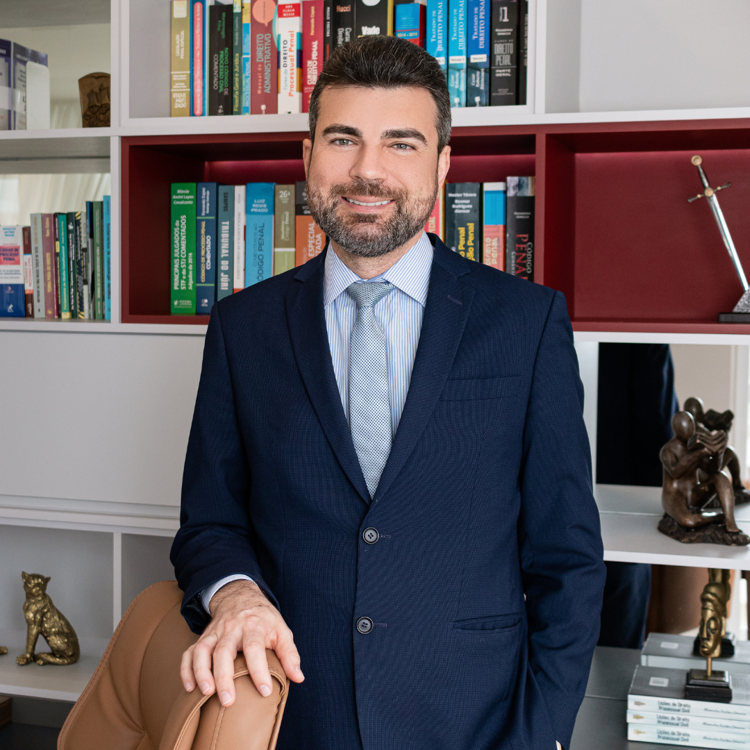 Dr Fabiano - Zoldan e Fortunato Advocacia